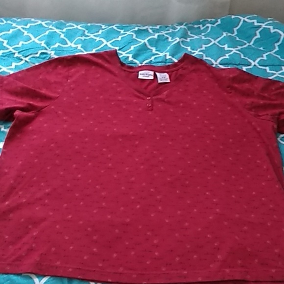 Bobbie Brooks Tops - Bobbie Brooks Woman dark red shirt